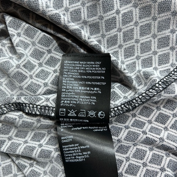 H&M Black and White Geometric Sleeveless Blouse - Picture 5 of 5